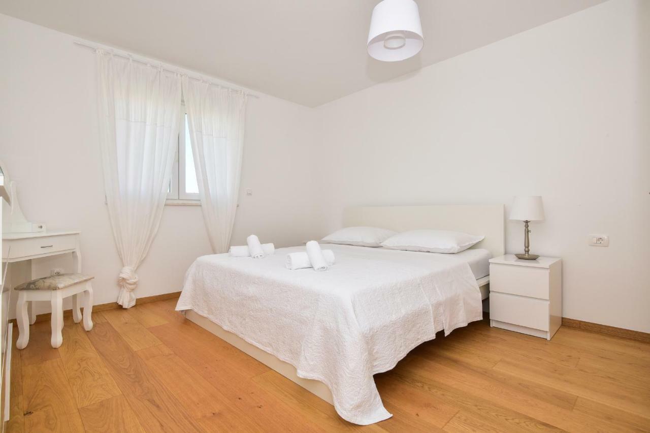 Apartment Ricca Seaview Makarska Exteriör bild